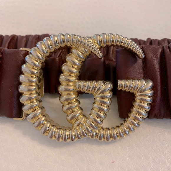 Almost new Gucci Double-G Stretch Leather Belt - Picture 1 of 3